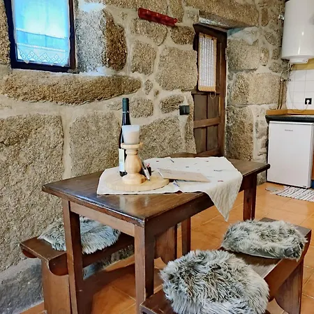 Moinhos Do Poco Alpesi faház Castro Laboreiro